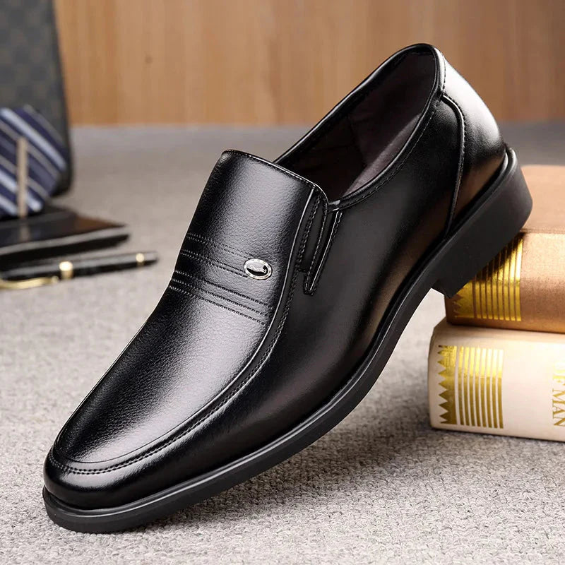 Mocassim Masculino Piannaro PN066 em couro, elegante e confortável.