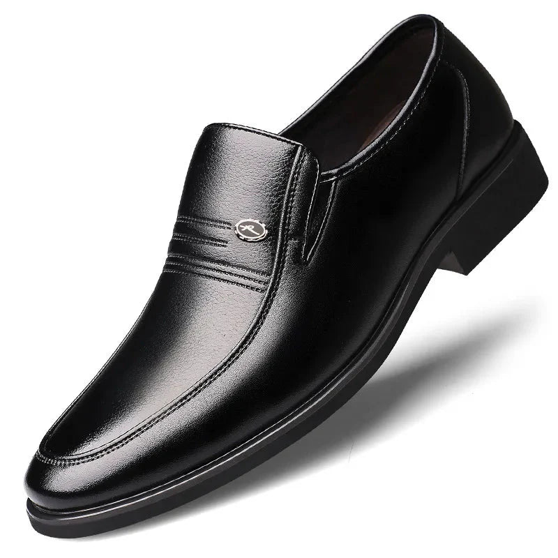 Mocassim Masculino Piannaro PN066 em couro, elegante e confortável.