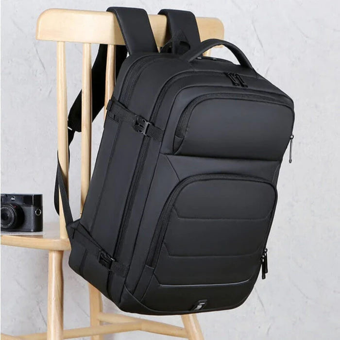 Mochila de Viagem Expansiva Piannaro PN424 com design moderno e funcional.