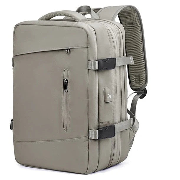 Mochila de Viagem Piannaro PN425 com design moderno e funcional.