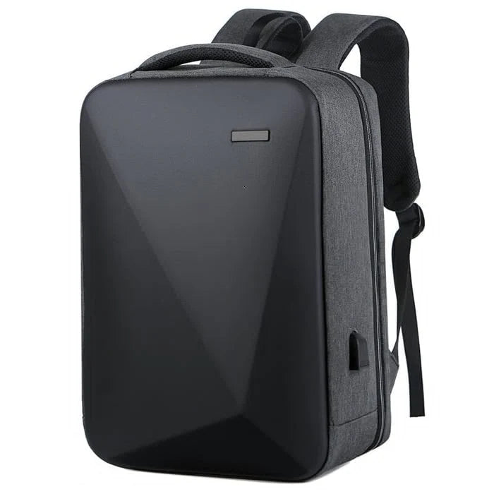 Mochila Executiva Piannaro PN411 com porta USB e trava TSA