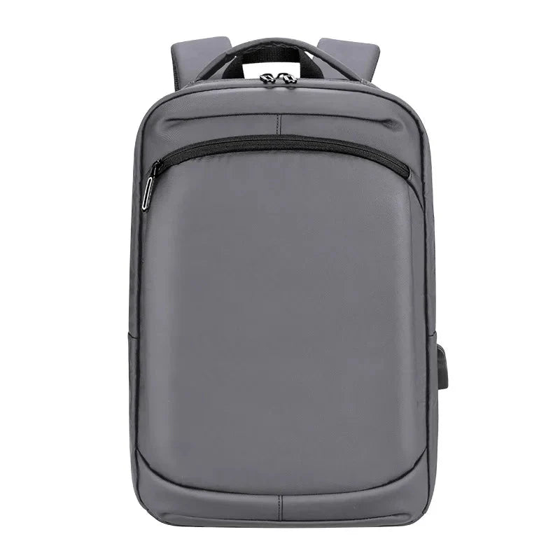 Mochila Executiva Impermeável Piannaro PN419 com porta USB e espaço para notebook de 15,6".