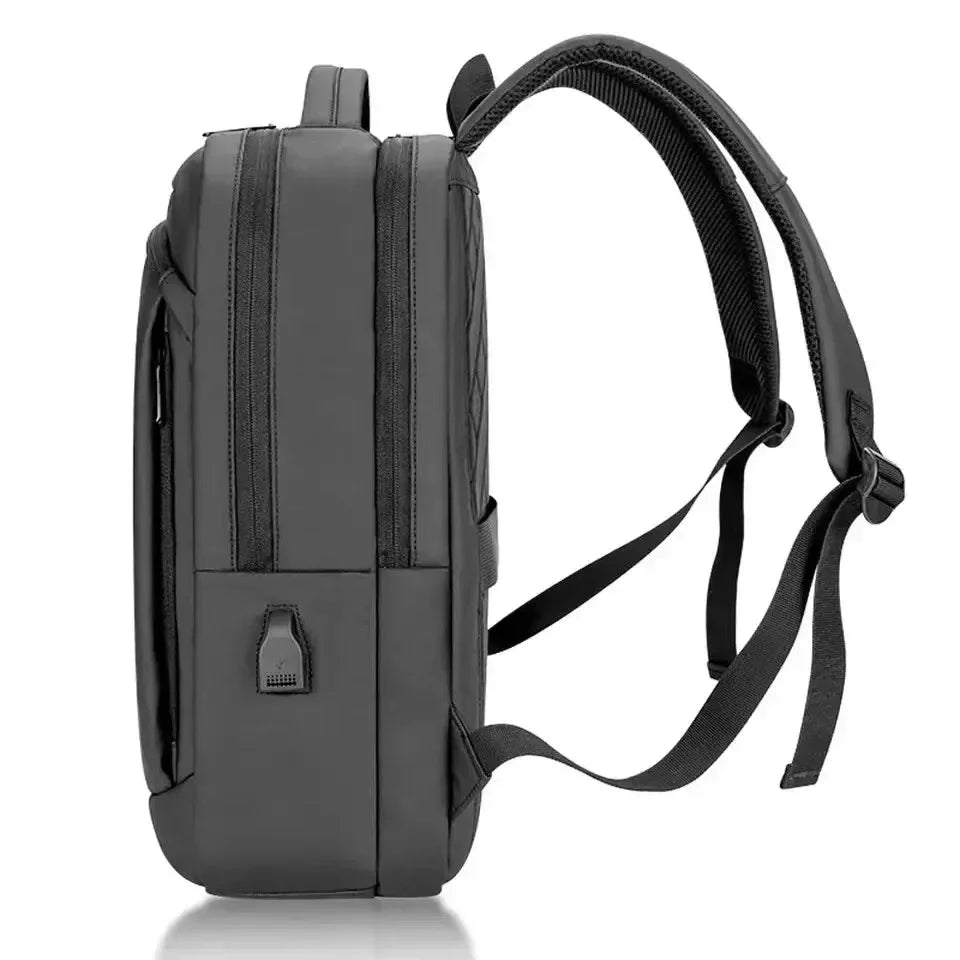 Mochila Executiva Impermeável Piannaro PN419 com porta USB e espaço para notebook de 15,6".