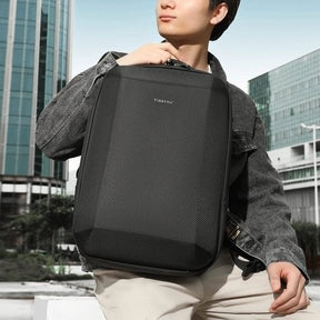 Mochila Executiva Impermeável Piannaro PN418 em fundo neutro