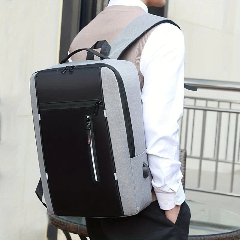 Mochila Executiva Piannaro PN420 com porta USB e compartimento para laptop.