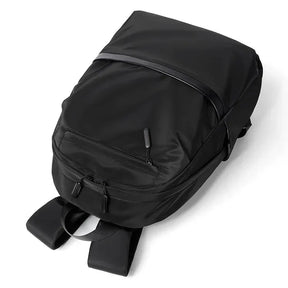 Mochila Executiva Piannaro PN085 para notebook 15", impermeável e elegante.