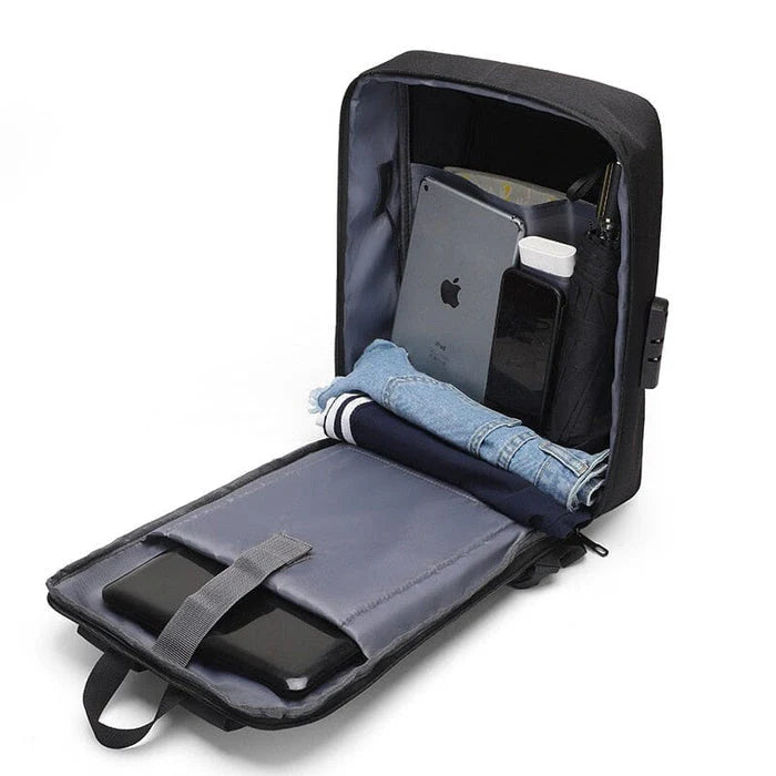 Mochila Executiva Piannaro PN409 com porta USB e trava TSA para notebooks de 15".