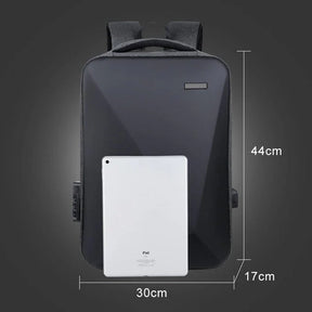 Mochila Executiva Piannaro PN411 com porta USB e trava TSA