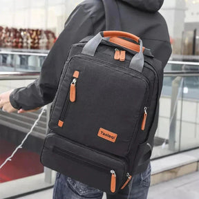Mochila Executiva Street Piannaro PN423 com design moderno e funcional.