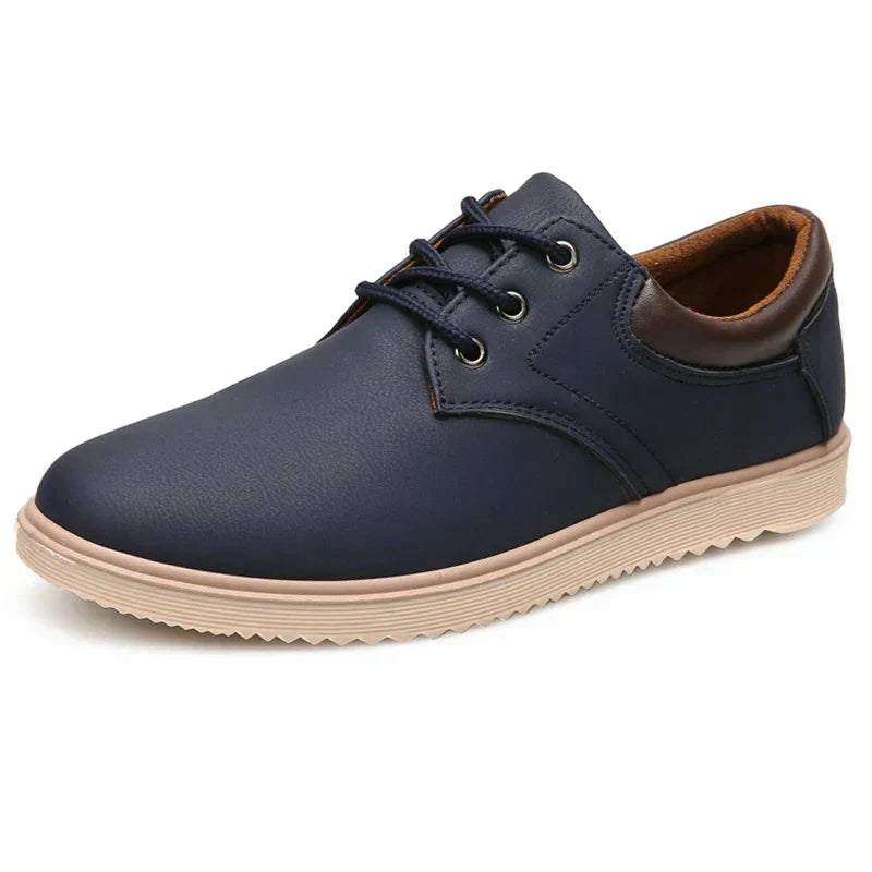 Sapatênis Masculino de Couro Piannaro PN079 com design sofisticado.