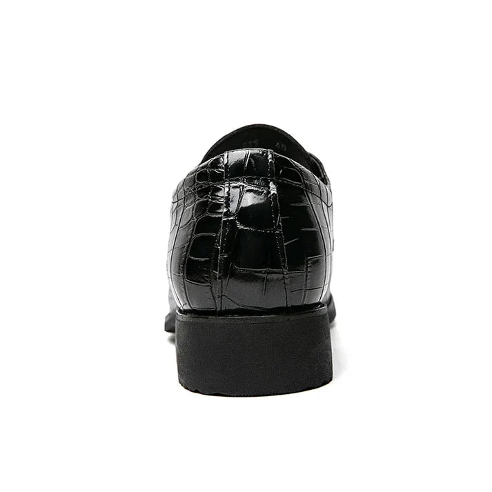 Sapato Masculino Derby Piannaro PN363 em couro texturizado, disponível em preto e marrom.