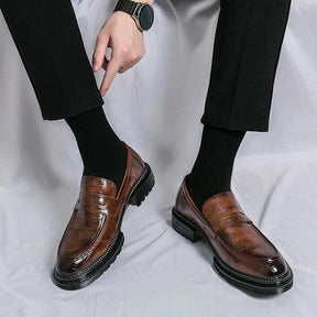 Sapato Masculino Loafer Piannaro PN345 em couro premium, elegante e confortável.