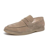 Sapato Masculino Loafer em Camurça Piannaro PN349 em fundo neutro