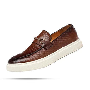 Sapato Masculino Loafer Piannaro PN350 em couro texturizado, disponível em marrom e preto.