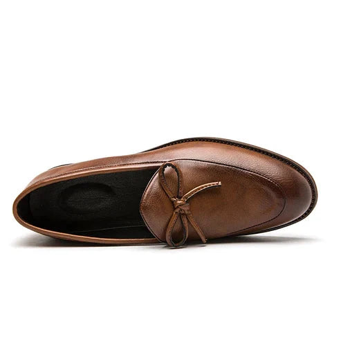 Sapato Masculino Loafer Piannaro PN347 em couro, disponível em marrom e preto.