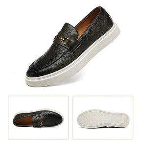 Sapato Masculino Loafer Piannaro PN350 em couro texturizado, disponível em marrom e preto.