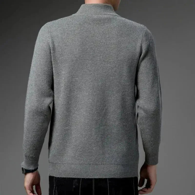Suéter Masculino Piannaro PN183 com design slim fit e gola alta.