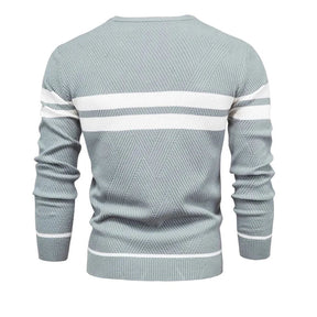 Suéter Masculino em Lã Piannaro PN176 com modelagem slim fit e gola redonda.