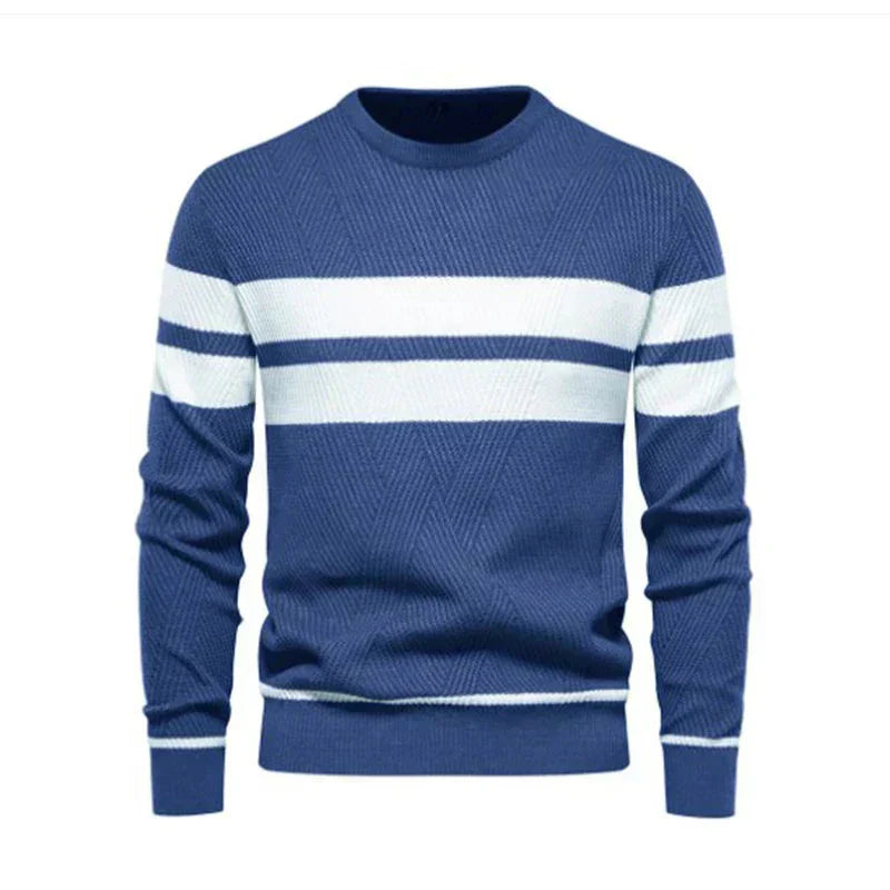Suéter Masculino em Lã Piannaro PN176 com modelagem slim fit e gola redonda.