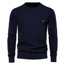 Suéter Masculino em Lã Piannaro PN175 com modelagem slim fit e gola redonda.