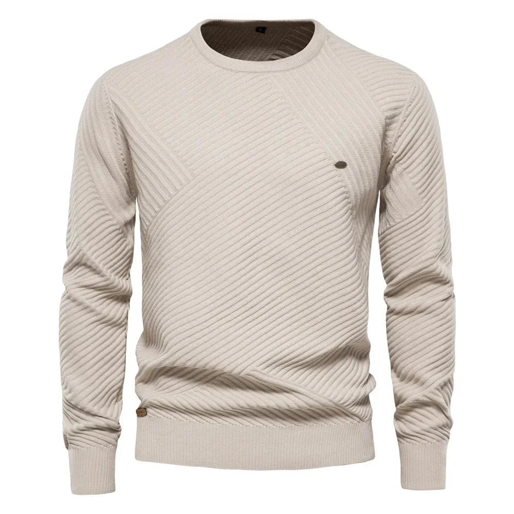 Suéter Masculino em Lã Piannaro PN175 com modelagem slim fit e gola redonda.