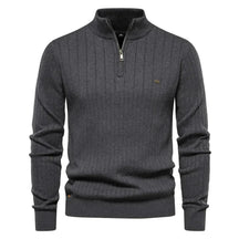 Suéter Masculino em Lã Piannaro PN173 com modelagem slim fit e gola V
