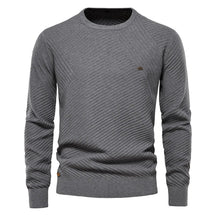 Suéter Masculino em Lã Piannaro PN175 com modelagem slim fit e gola redonda.