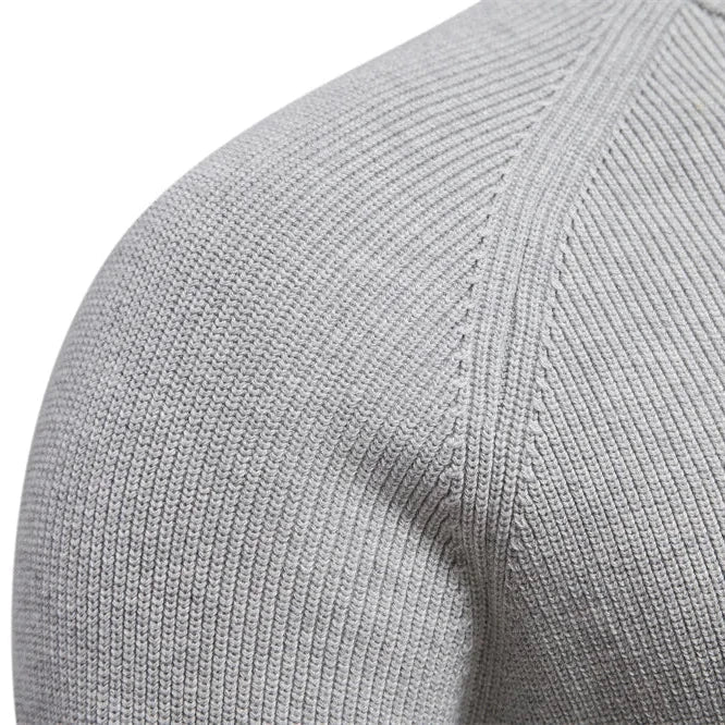 Suéter Masculino em Lã Piannaro PN173 com modelagem slim fit e gola V