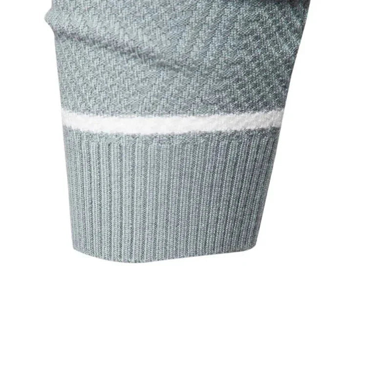 Suéter Masculino em Lã Piannaro PN176 com modelagem slim fit e gola redonda.