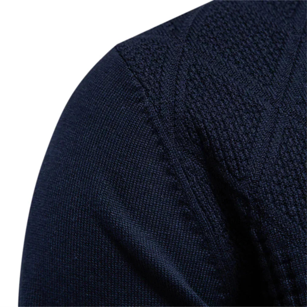 Suéter Masculino Slim Fit em Lã Piannaro, elegante e confortável.