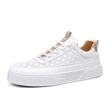 Tênis Masculino Piannaro PN256 com design minimalista e solado reto.