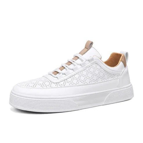 Tênis Masculino Piannaro PN256 com design minimalista e solado reto.