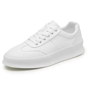 Tênis Masculino em Couro Piannaro PN322 com design clássico e sola antiderrapante.