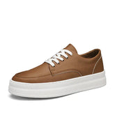 Tênis Masculino em Couro Piannaro PN304 disponível em marrom e preto.