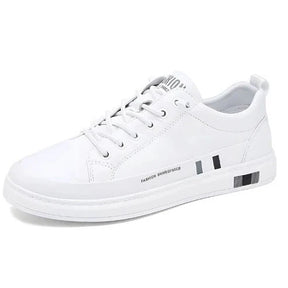 Tênis Masculino em Couro Piannaro PN241 com design elegante e confortável.