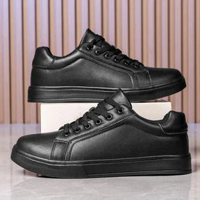 Tênis Masculino em Couro Piannaro PN253, design preto elegante.