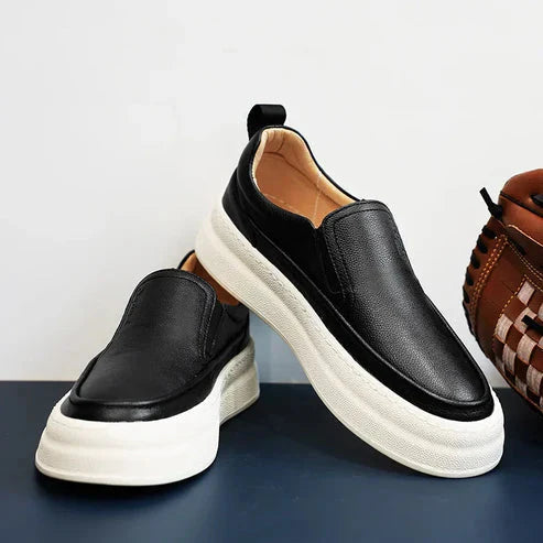 Tênis Masculino em Couro Piannaro PN259 com design moderno e sofisticado.