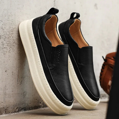 Tênis Masculino em Couro Piannaro PN259 com design moderno e sofisticado.
