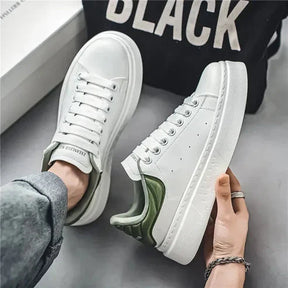 Tênis Masculino Piannaro PN264 em couro, design minimalista e sofisticado.