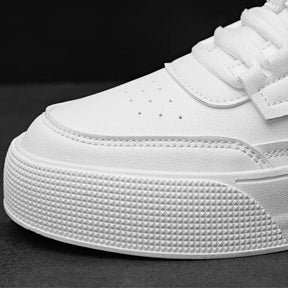 Tênis Masculino Piannaro PN269 em couro, design moderno e minimalista.
