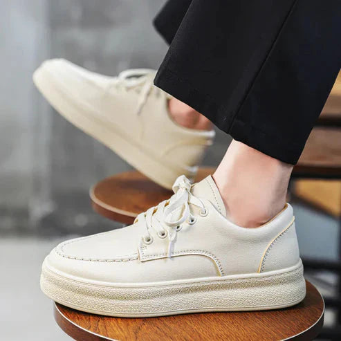 Tênis Masculino em Couro Piannaro PN272 com design moderno e sofisticado.