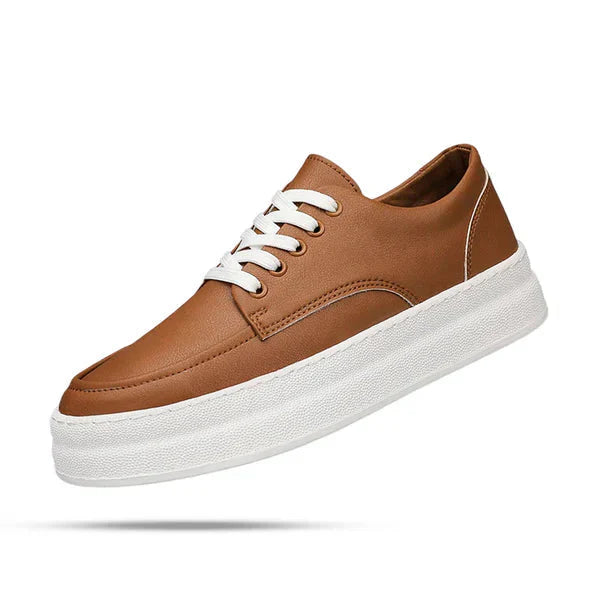 Tênis Masculino em Couro Piannaro PN304 disponível em marrom e preto.