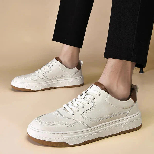 Tênis Masculino em Couro Piannaro PN306 disponível em branco e preto.