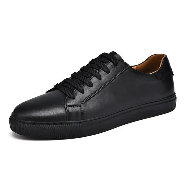 Tênis Masculino em Couro Piannaro PN302 em couro, disponível em marrom e preto.