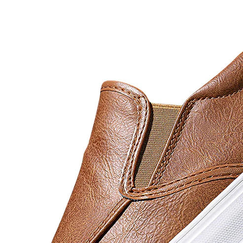 Tênis Masculino Slip On em Couro Piannaro PN285 nas cores preto, branco e caramelo.